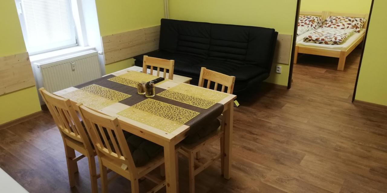 Booking Trzni Decin Exterior foto