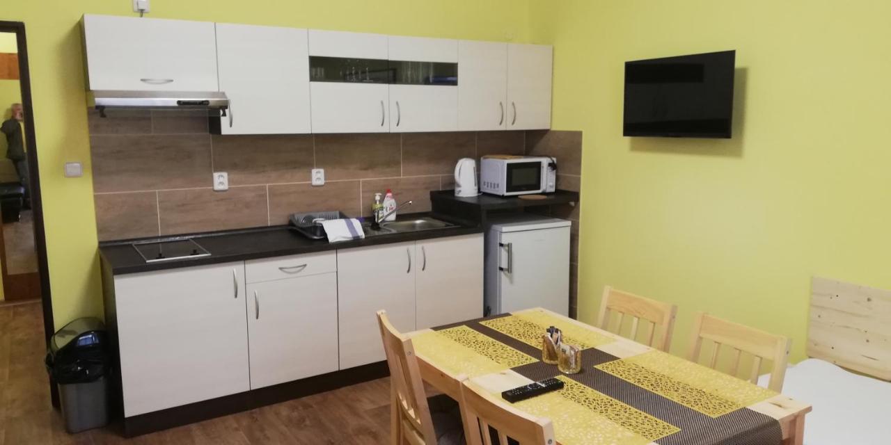 Booking Trzni Decin Exterior foto